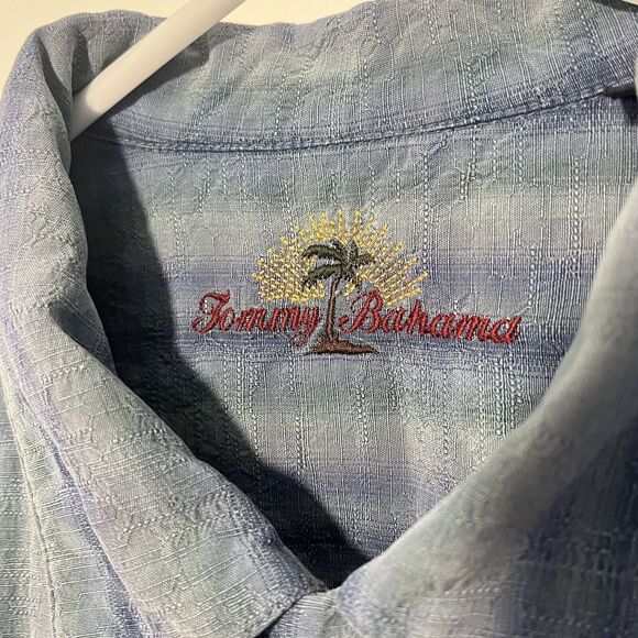 Tommy Bahama 100% Silk Shirt Size Medium Blue Teal Striped Pattern Button Up - Picture 3 of 11